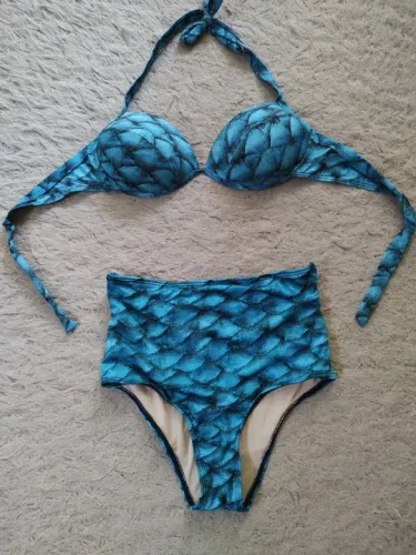 Vendo biquíne de Lycra.