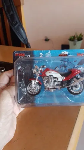 Miniatura Moto Juzziv 10 Centauro Maisto - Lindona