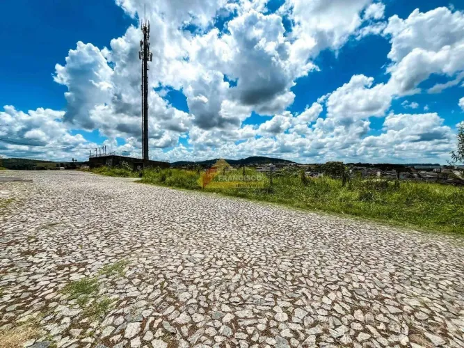 Lote localizado no bairro São Roque