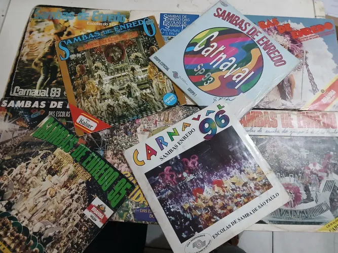 Lote grande antigo discos de vinil CARNAVAL83,84,86, 87,88,93,95 e 96
