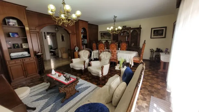 Casa à Venda Planalto Paulista 3 Dormitórios, 4 Vagas, Próxima à Padaria Ceci