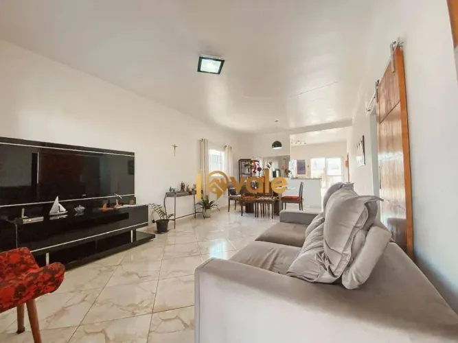 Casa com 3 dorms à venda 172 m²- Cond Mantiqueira-SJCampos/SP