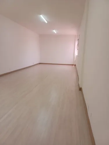 Alugo sala COMERCIAL ( Cocotá/ Ilha do Governador)