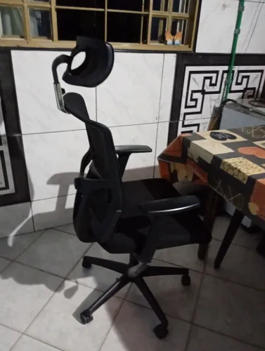 Cadeira de escritório seminova