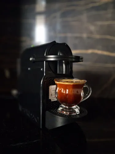 Maquina café cápsulas Nespresso - Estado de Nova 