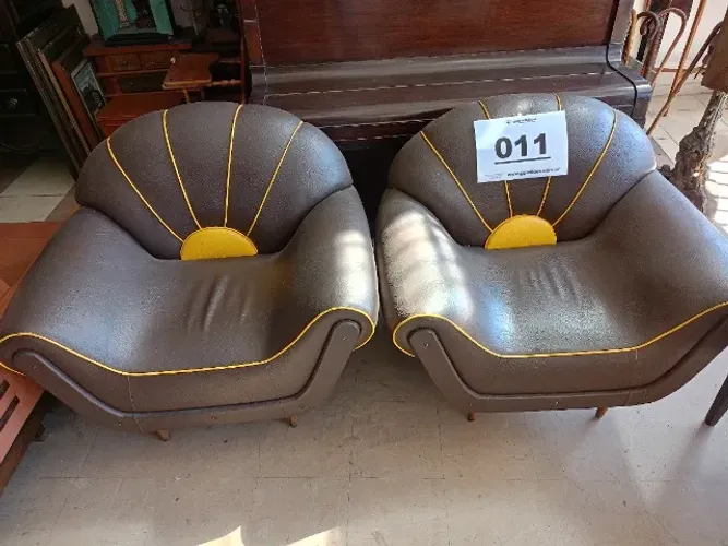 Poltronas pé palito antigas