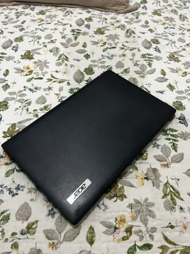 NOTEBOOK ACER c/ CORE i5 + SSD