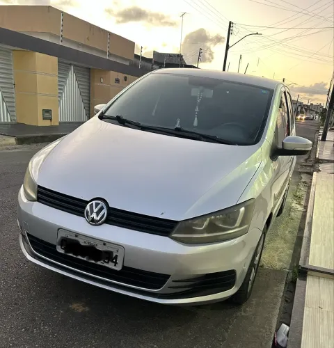 Volkswagen Fox Trendline 1.0 Flex 8V 5P 2015