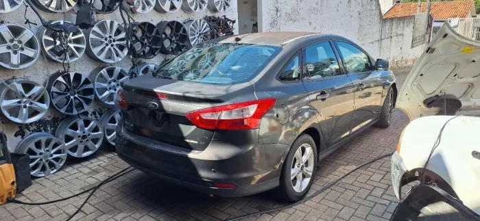 sucata ford focus 2015 para peças