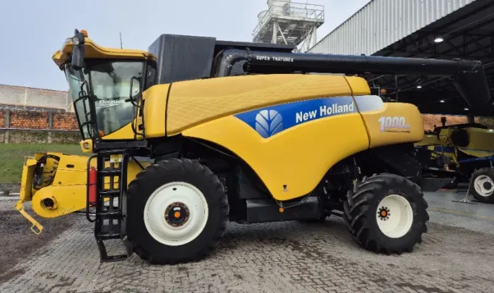 Colheitadeira New Holland CR9060