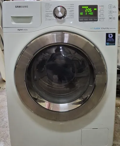 Lava e seca 220v semi nova