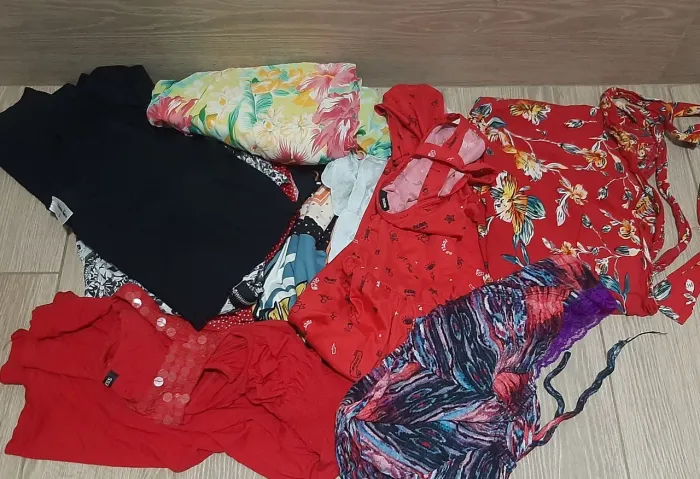 Roupas p bazar lote com 60 peças 