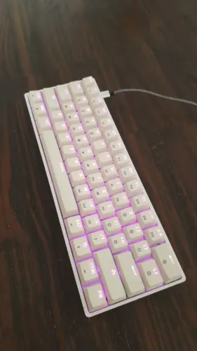Teclado mecânico 60% branco RGB SKYLOONG SK61 - Switch amarelo banana