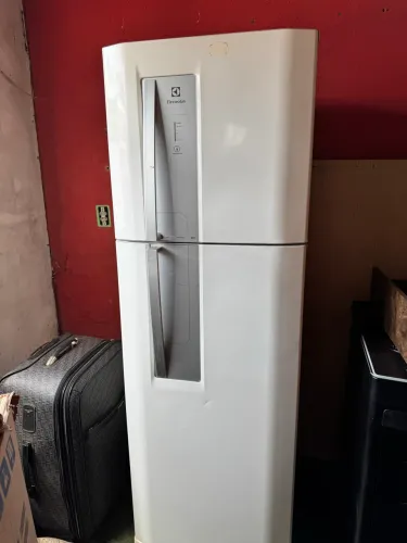 Geladeira Frost Free Electrolux DF42