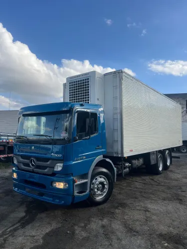 Atego 2425 no chassi 
