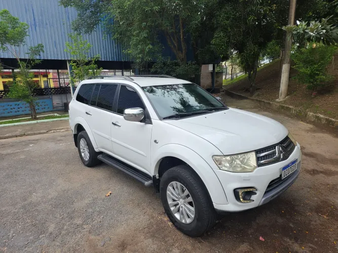 Mitsubishi Pajero Dakar HPE 3.2 4X4 T.I Dies 5P AUT 2015