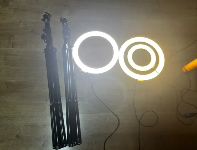 2 ring light iluminador 10 polegadas 1 de 6 polegadas com 2 tripés de 2.10 metro