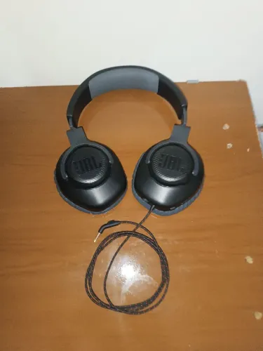 Fone de Ouvido JBL - Quantum 100