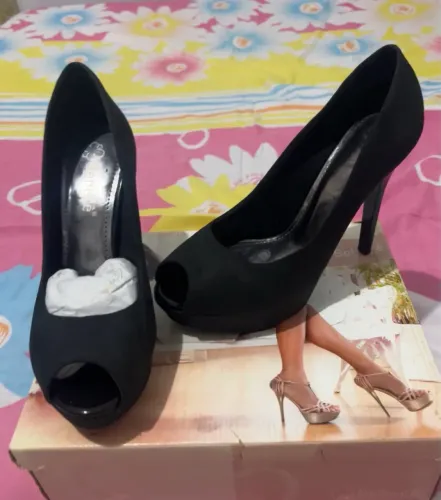 Vendo saltos alto bebêce