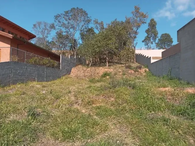 Vende-se terreno em Atibaia (direto com proprietário)