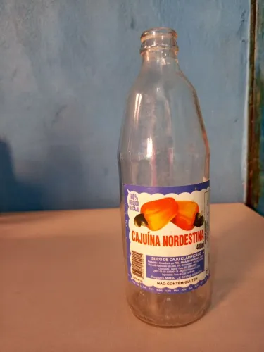 Garrafas de cajuína 