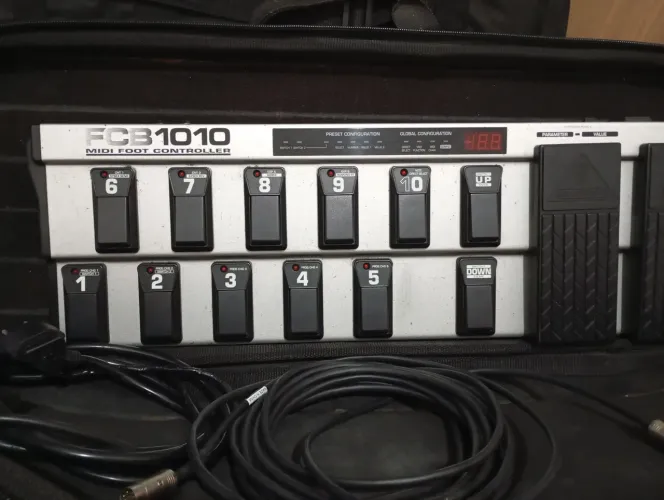 Controlador mas case