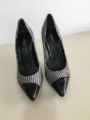 sapato feminino (arezzo)