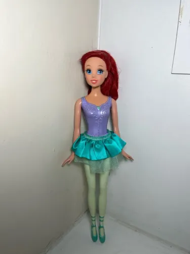 Boneca Bailarina Princesa Ariel 