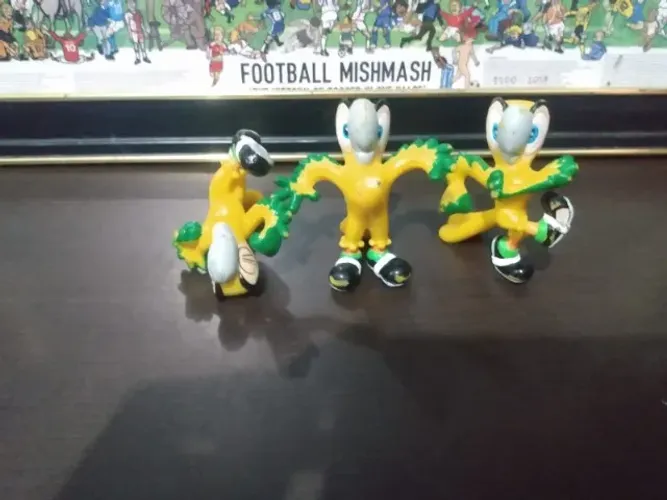 Lote 3 ararajuba promocional Petrobras Copa de 1998