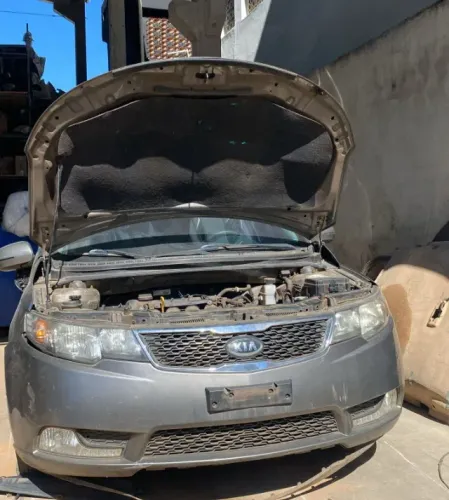 SUCATA  (PARA RETIRADA DE PEÇAS)- Kia Serato 2012 Modelo 2013 Manual 1.6