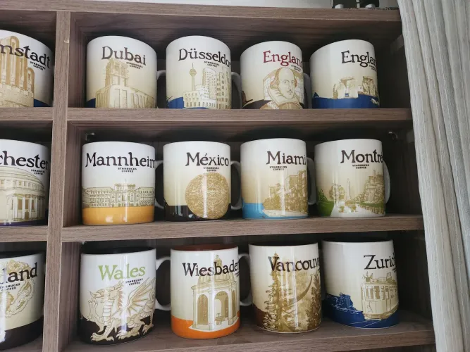 Coleção de Canecas Starbucks 