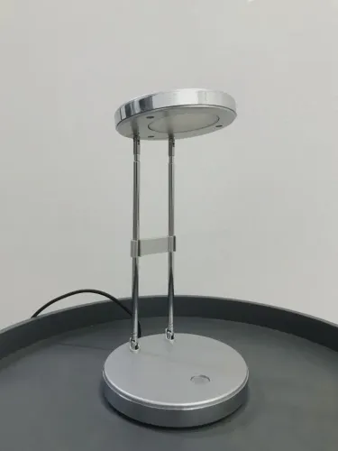 Luminária de escritório ajustável