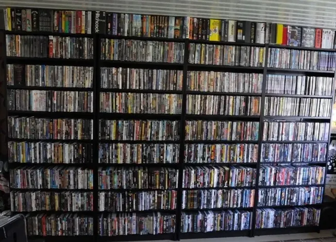 DVDs Originais a partir de 5 reais cada. Whats 17-9-88-30-11-70