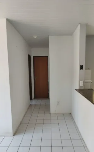 Aluga-se APARTAMENTO com 2 quartos, 1 banheiro e garagem rotativa, na Cidade Nova