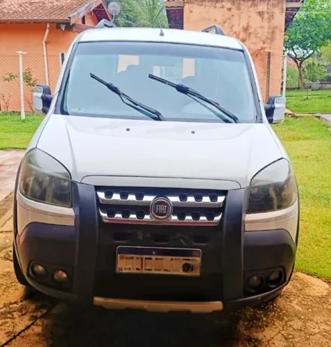 Fiat Doblo Adv. Xingu Locker 1.8 Flex 16V 5P 2013