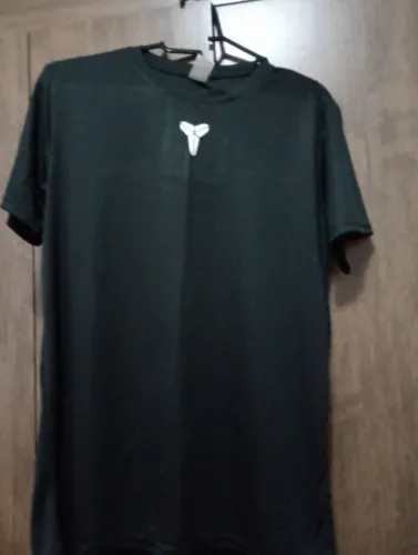 Camiseta Esportiva Preta