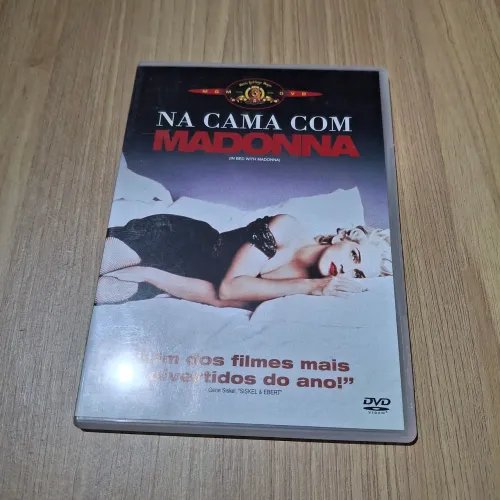 Dvd na cama com Madonna