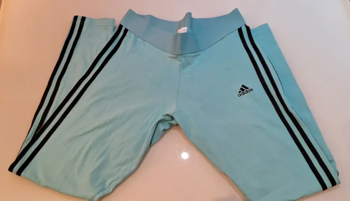 Leggin Adidas seminova