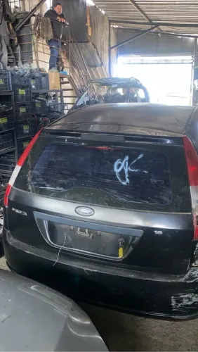 Ford Fiesta Hatch 2008 - Porta Malas Traseira