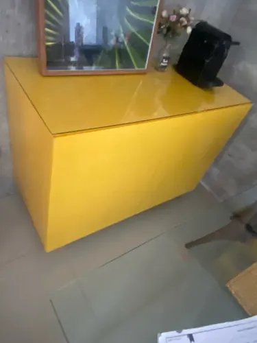 Armário Amarelo Moderno para Organização
