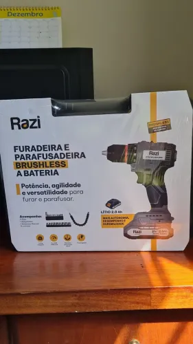 Furadeira e Parafusadeira Brushless a Bateria