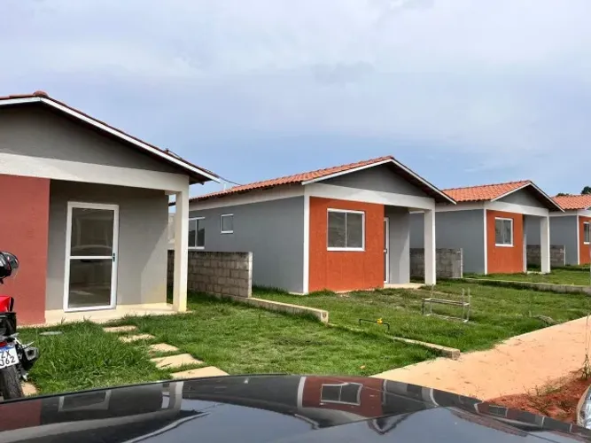 Casa com 2 dormitorios, próximo a ponte do rio Negro