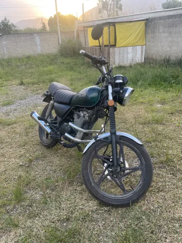 Suzuki intruder 125