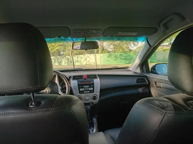 Honda City Sedan LX 1.5 Flex 16V 4P Aut. 2011