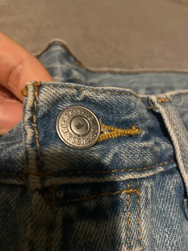 Calça jeans levis
