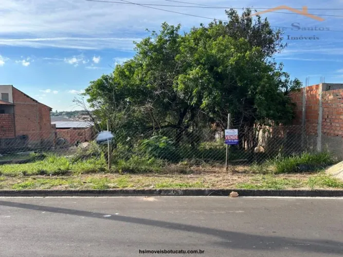 Terrenos para venda em Botucatu no bairro Rubião Junior