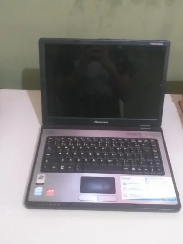 Notebook Kennex 4GB RAM (Windows 7) - Excelente para Estudos, Textos e Office!