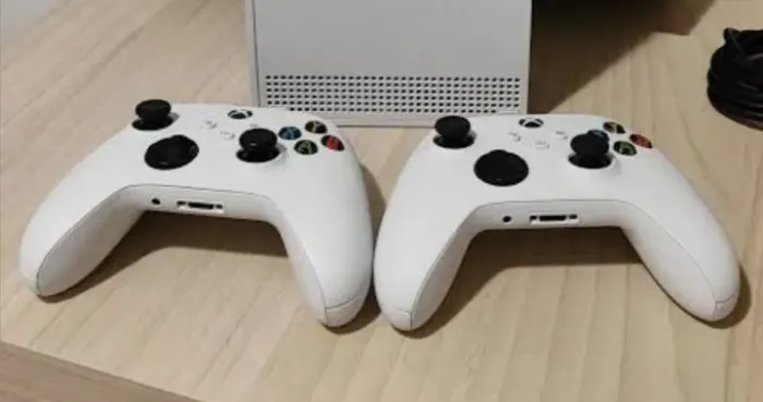 2 CONTROLES XBOX SERIES X|S SEMINOVO/USADO.
