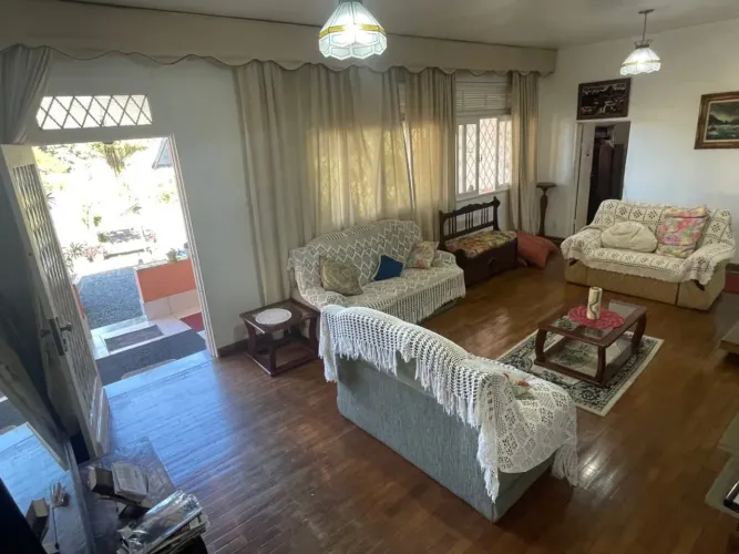 Casa comercial à venda 7 Quartos, 3000M², Quitandinha, Petrópolis - RJ