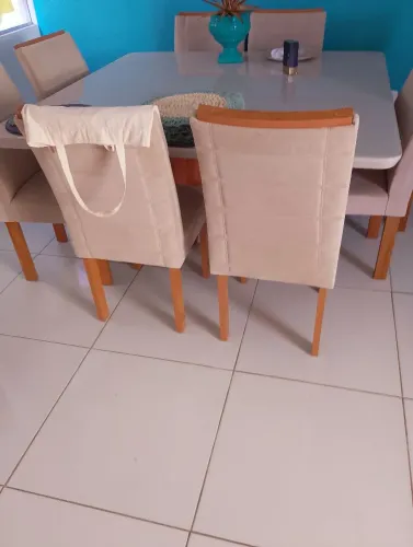 Conjunto mesa de jantar com 8 cadeiras